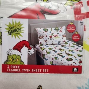 THE GRINCH Dr Seuss TWIN 3 piece Flannel Sheet Set